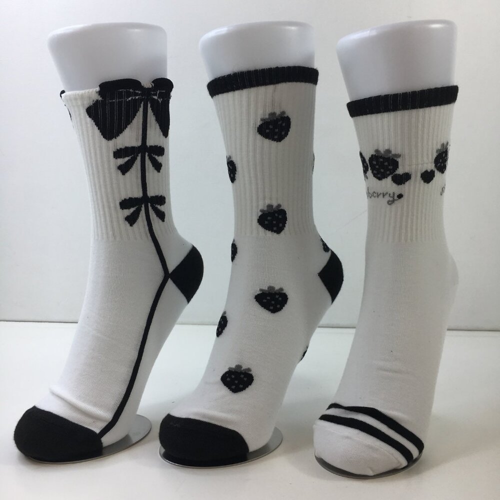 Womens Black & White Strawberry Bow Crew Socks Fun 3-Pack Ultra-Soft